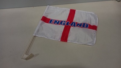 500 X BRAND NEW ENGLAND FLAGS FOR CAR OR VAN ( (DIMENSIONS 47 X 21 X 20 CM )