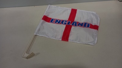 500 X BRAND NEW ENGLAND FLAGS FOR CAR OR VAN ( (DIMENSIONS 47 X 21 X 20 CM )