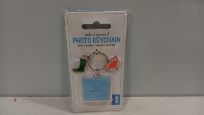 1512 X BRAND NEW SHOT 2 GO PHOTO KEYCHAIN (HOLDS 2 PHOTOS) TEMPLATE INCLUDED ALSO COMES WITH FOX AND WELLIE BOOT ADDITIONS