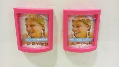 1440 X BRAND NEWMAGNETIC SNOWFRAME ( HOLDS 7X8 CM PHOTO AND TEMPLTE INCLUDES ( IN 15 BOXES )