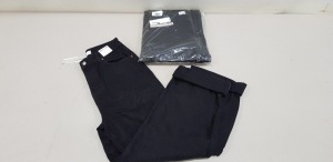 11 X BRAND NEW TOPSHOP ONE HIGH WAISTED OVERSIZED MOM BLACK JEANS SIZE W30 L32