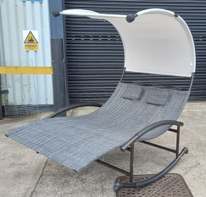 LARGE DOUBLE SUN LOUNGER ROCKER - BRONZE / GREY COLOUR (CUSTOMER RETURN MINOR SCRATCHES - SOME FASTENINGS NOT ORIGINAL, CANOPY SLANTED - SEE IMAGES)