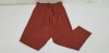 40 X BRAND NEW JACQUELINE DE YONG SMOKED PAPRICA PANTS SIZE MEDIUM RRP £18.00 (TOTAL RRP £720.00)