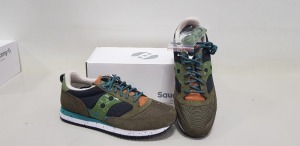 7 X BRAND NEW SAUCONY ORIGINALS JAZZ 81 PESTO AND BLACK COLOURED TRAINERS 5 X UK SIZE 9, 42X UK SIZE 8