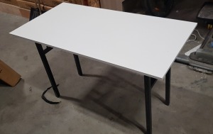 4 X BOXED WHITE FOLDABLE RECTANGULAR TABLES 120CM X 60CM (SOME MINOR SCUFFING)