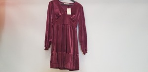 40 X BRAND NEW OASIS ROSE VELVET EMPIRE FRILL LINE DRESSES IN SIZE UK LARGE AND X LARGE