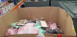 500+ PIECE FULL PALLET CLOTHING LOT CONTAINING CREAM BUTTONED CARDIGANS, ORANGE AND WHITE TURTLE NECK JUMPERS, ANIMAL PRINT TOPS AND RED DRESSES ETC