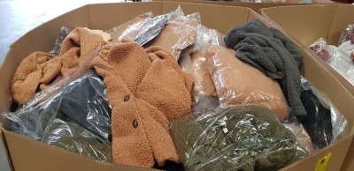 500 + PIECE MIXED CLOTHING LOT CONTAINING GREY 1/4 ZIP JUMPERS, BROWN BUTTONED JUMPERS, GREY BUTTONED JUMPERS, KHAKI 1/4 ZIP JUMPER BLACK BUTTONED JUMPERS AND NUDE BRA TOPS ETC