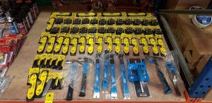 APPROX 65 PIECE MIXED LOT CONTAINING STANLEY MINI LEVELS, STANLEY STANLEY KNIFE, STANLEY BLADE SETS, STANLEY TYLON 5M TAPE MEASURE, OX GRIP FIBRE GLASS HAMMERS AND CROW BARS AND A OX TROWEL