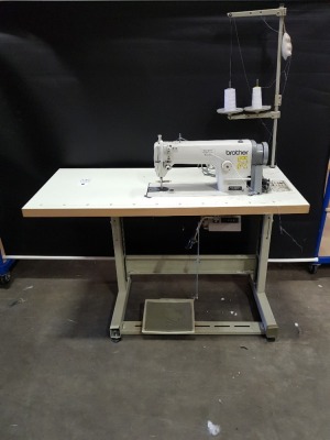 1 X BROTHER S-1110A HIGH SPEED SINGLE NEEDLE LOCKSTITCH MACHINE COMES WITH TABE AND FOOT PEDALS