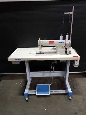 1 X JUKI DDL-8100E LOCKSTITCH (SUPER) STRAIGHT STITCH INDUSTRIAL SEWING MACHINE COMES WITH TABLE AND FOOT PEDALS