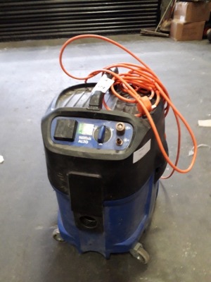 1 X NILFISK ALTO ARMSTRONG PM1 INDUSTRIAL VACUUM AND BLOWER CLEANER ( PLEASE NOTE NO HOSE INCLUDED )