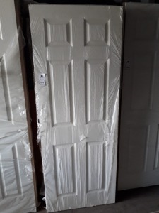 6 X BRAND NEW 6 PANEL GRAINED WHITE INTERNAL DOORS ( 3.5CMX76.5CM X 198CM )