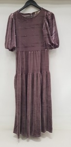 20 X BRAND NEW OASIS GLITTER VELVET TIERED SMOCK MIDI DRESSES IN MAUVE SIZE MEDIUM