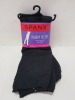 48 X BRAND NEW SPANX PACK OF 3 COZY , SUPER SOFT KNEE SOCKS ( ALL IN BLACK ) RRP $ 18.00 PP ( RRP $864 TOTAL )