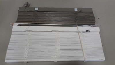 35 X BRAND NEW SUNWOOD BLINDS IN VARIOUS SIZES AND STYLES- SIZES TO INCLUDE ( 700MM X 1300 MM , 1000MM X 1300MM ETC )