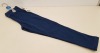 60 X BRAND NEW RETAIL BRANDED BOYS DENIM STYLED PANTS SIZE 7 AND 8 YEARS RRP £5.00 (TOTAL RRP £300.00)
