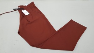 15 X BRAND NEW JACQUELINE DE YONG SMOKED PAPRIKA PANTS IN SIZE MEDIUM AND LARGE