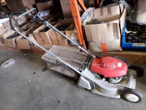 HONDA HRB423 LAWNMOWEVER (UNTESTED)