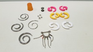 APPROX 1000 X BRAND NEW EAR RINGS IN VARIOUS STYLES, SIZES AND COLOURS