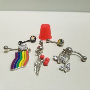 APPROX 500 X BRAND NEW BELLY RING/BARS IN VARIOUS STYLES