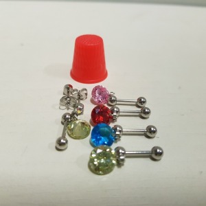 APPROX 500 X BRAND NEW BELLY RING/BARS IN VARIOUS STYLES