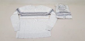 24 X BRAND NEW GAP JUMPERS SIZE XS