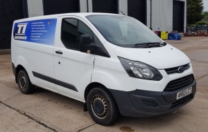 WHITE FORD TRANSIT CUSTOM 250 ECO-TE. ( DIESEL ) Reg : AK63 LCT, Mileage : 158,350 Details: PANEL VAN 2198CC 6 SPEED MAUAL DIESEL FIRST REGISTERED 29/1/2014 2 KEYS V5 , MOT UNTIL 11 AUGUST 2022 AIR CON, ENGINE LIGHT ON DOES GO INTO LIMP MODE BUT ONCE REST