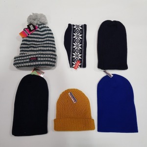 50 PIECE MIXED CLOTHING LOT CONTAINING BEANIE HATS IN VARIOUS STYLES AND SIZES