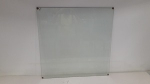 8 X BRAND NEW TALENT CLEAR TEMPERED GLASS TABLE TOPS ( SIZE : 900 X 900 X 8MM ) - COMES IN 8 BOXES