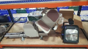 1 X STAIRLIFT WITH KEYS AND 1 X BRAND NEW OVERHEAD PROJECTOR MODEL 1800 SERIES SERIAL NUMBER- 300552