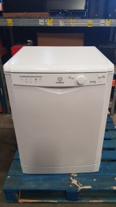 INDESIT DISH WASHER IN FULL WORKING CONDITION