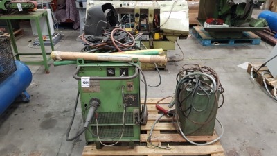 1 X PHILIPS WELDING MACHINE TYPE PZ 5805/14, No WB 717F AND 1 X THE BRITISH OXYGEN COMPANY LD 180 A.C. WELDING SET, SERAL No LDF 7452