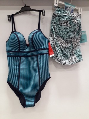 11 PIECE SPANX LOT CONTAINING 8 X BRAND NEW SPANX SHAPING SUIT IN NACY SPLASH THIN STRIPE IN ( SIZE 12 ) RRP $142.00 TOTAL RRP $ 1136 AND 3 X BRAND NEW SPANX RETRO HALTER TANKINI IN BLUE IN ( SIZE S ) RRP $ 34.99 TOTAL RRP $104.97 TOTAL LOT RRP $ 124