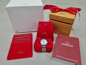 OMEGA LADYMATIC CO-AXIAL STEEL BRACELET WATCH DIAMOND DOT DIAL REF 425.30.34.205.5001 SERIAL NO 851858663 34MMDIAL PURCHASE DATE 4/12/11 VALUATION FOR INSURANCE PURPOSES £2800