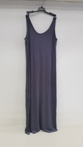 30 X BRAND NEW PIECES TANK DRESS NOOS T-SHIRT IN OMBRE BLUE ALL IN VARIOUS SIZES TO INCLUDE ( L , XL ) RRP £15.00 ( TOTAL RRP £ 450.00 )