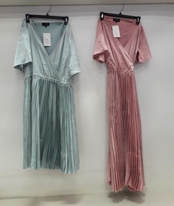 42 X BRAND NEW IN THE STYLE MIDI DRESS IN PINK AND BLUE PLEATED COLOUR AND SIZES TO INCLUDE (12/16) RRP £ 44.99 PP ( TOTAL RRP £1890 .00 ) - COMES IN 2 BOXES