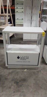 1 X LAMPE BERGER PARIS CABINET UNIT (PLEASE NOTE FRONT AND REAR GLASS MISSING) (50CM D X 90CM W X 104CM H)