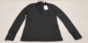 50 X BRAND NEW JACQUELINE DE YONG HIGH NECK TOPS SIZE MEDIUM RRP £16.00 (TOTAL RRP £400.00) - COMES IN 2 TRAYS (NOT INCLUDED)