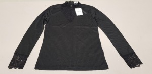 50 X BRAND NEW JACQUELINE DE YONG HIGH NECK TOPS SIZE MEDIUM RRP £16.00 (TOTAL RRP £400.00) - COMES IN 2 TRAYS (NOT INCLUDED)