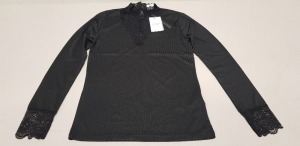 50 X BRAND NEW JACQUELINE DE YONG HIGH NECK TOPS SIZE XS RRP £16.00 (TOTAL RRP £400.00) - COMES IN 2 TRAYS (NOT INCLUDED)