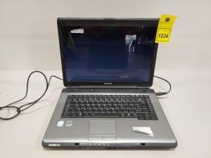 1 X TOSHIBA L300 LAPTOP WITH CHARGER