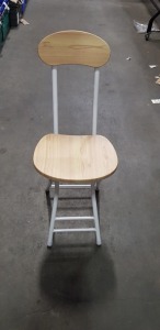 18 X LIGHT OAK VEENERED CHAIRS (PLEASE NOTE VENEER MAY BE LIFTED)