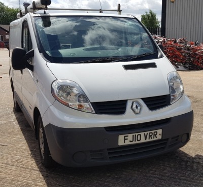 WHITE RENAULT TRAFIC SL27 DCI 115. ( DIESEL ) Reg : FJ10VRR, Mileage : 0 Details: FIRST REGISTERED 30/7/2010 6 SPEED MANUAL DIESEL PANEL VAN 1996CC 1 KEY NO V5 MOT UNTIL 26/9/2022