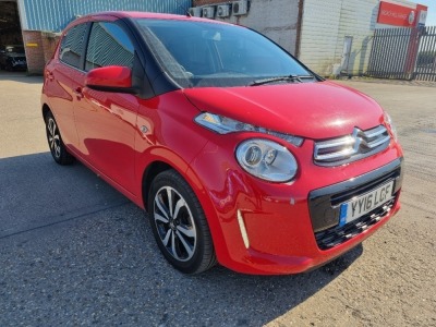 RED CITROEN C1 FLAIR PURETECH 5 DOOR HATCH BACK REG: YY16 LCF MILEAGE : 44,828 ENGINE SIZE 1200CC 5 SPEED MANUAL PETROL 2 KEYS, WITH V5, MOT UNTIL 26/4/2023 AIR CON, TOUCH SCREEN MEDIA