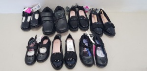 50 X BRAND NEW F&F KIDS SCHOOL SHOES IN VARIOUS STYLES AND SIZES (NOTE SIMPLE WIRE SECURITY TAGGED - EASILY REMOVED)