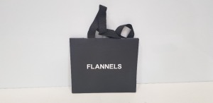 600 X BRAND NEW FLANNELS BAGS WITH HANDLES - SIZE - MEDIUM 400 X 140 X 350 MM - COMES IN 8 BOXES