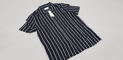 30 X BRAND NEW TOPMAN BLACK AND WHITE STRIPED BUTTONED SHIRTS SIZE MEDIUM RRP £25.00 (TOTAL RRP £750.00)