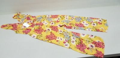 12 X BRAND NEW VILLA CLOTHES SPICY MUSTARD / FLOWER JUMPSUITS IN SIZE 42, 40, 38, 36 AND 34 RRP £50.00 (TOTAL RRP £600.00)