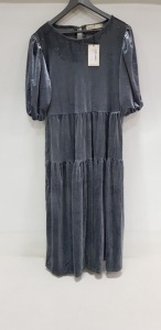 20 X BRAND NEW OASIS GLITTER VELVET TIERED SMOCK MIDI DRESSES IN GREY IN VARIOUS SIZES